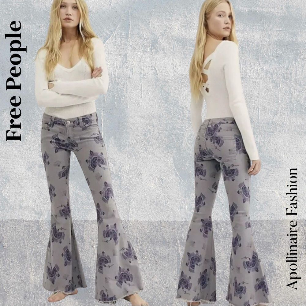 We The Free Mid-Rise Super Flare Bell Bottom Denim Jeans Size 31 NWT RARE - Picture 1 of 9
